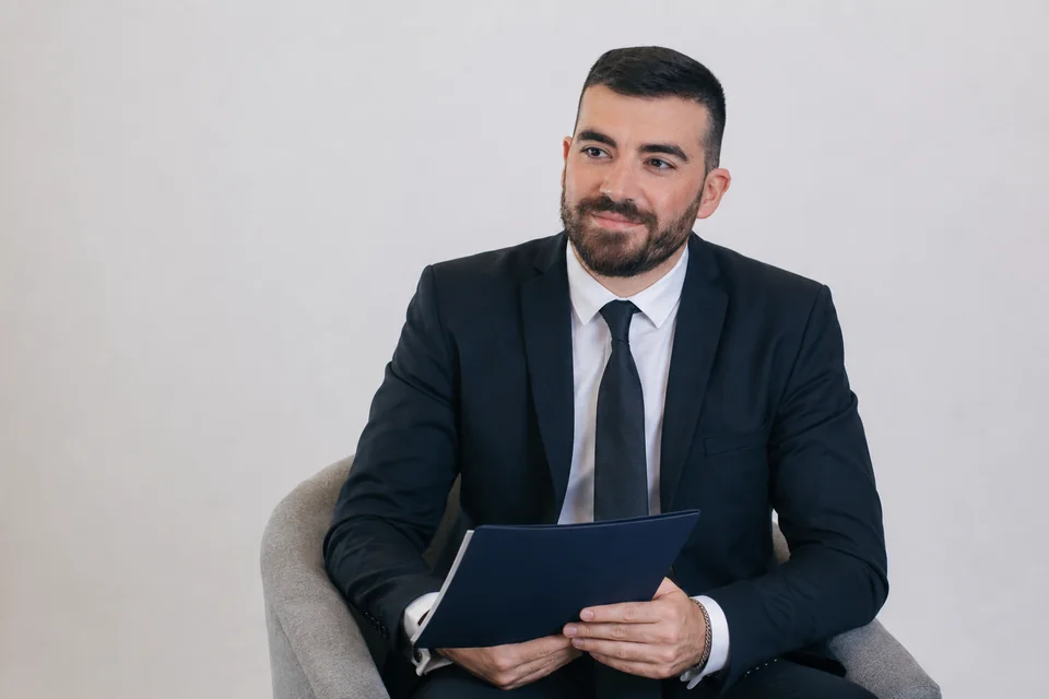 עו״ד אימן דכואר — בחינת נסיבות סיום העבודה